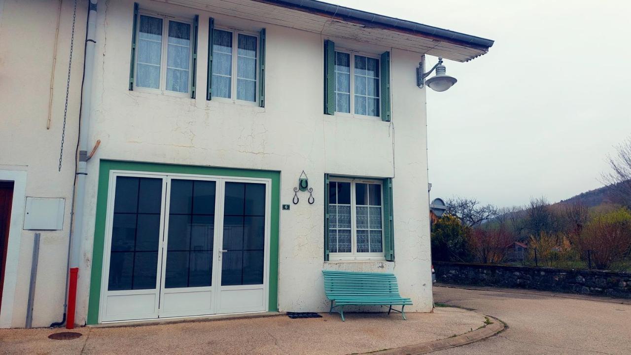Maison Confortable Avec Vue Sur La Montagne A Charix 外观 照片